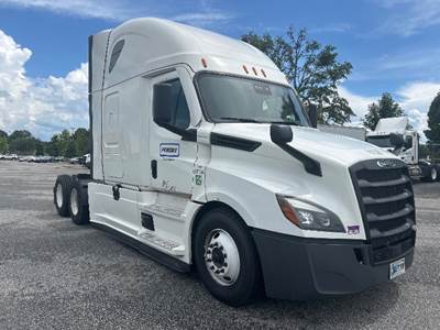 Freightliner Cascadia 126 Sleeper Semi Truck - 72" Integral Sleeper, 455HP, 12 Speed Automatic