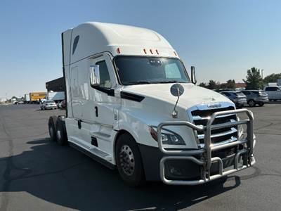Freightliner Cascadia 126 Sleeper Semi Truck - 72" Integral Sleeper, 455HP, 12 Speed Automatic