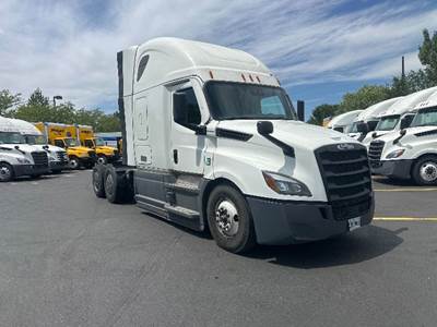 Freightliner Cascadia 126 Sleeper Semi Truck - 72" Integral Sleeper, 450HP, 12 Speed Automatic