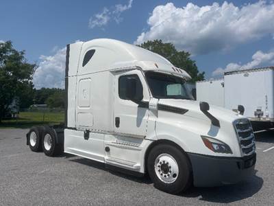 Freightliner Cascadia 126 Sleeper Semi Truck - 72" Integral Sleeper, 455HP, 12 Speed Automatic