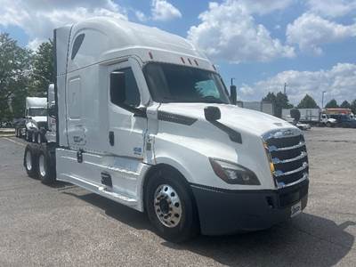 Freightliner Cascadia 126 Sleeper Semi Truck - 72" Integral Sleeper, 455HP, 12 Speed Automatic