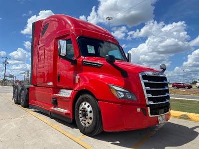 Freightliner Cascadia 126 Sleeper Semi Truck - 72" Integral Sleeper, 455HP, 12 Speed Automatic