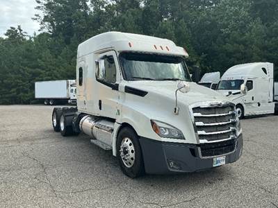 Freightliner Cascadia 126 Sleeper Semi Truck - 72" Integral Sleeper, 455HP, 12 Speed Automatic