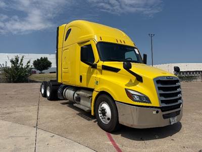 Freightliner Cascadia 126 Sleeper Semi Truck - 72" Integral Sleeper, 455HP, 12 Speed Automatic