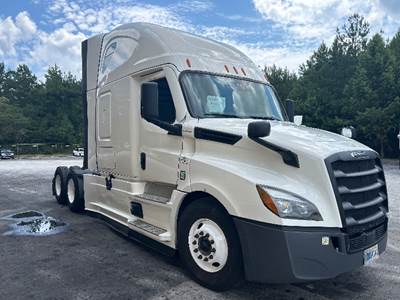 Freightliner Cascadia 126 Sleeper Semi Truck - 72" Integral Sleeper, 455HP, 12 Speed Automatic