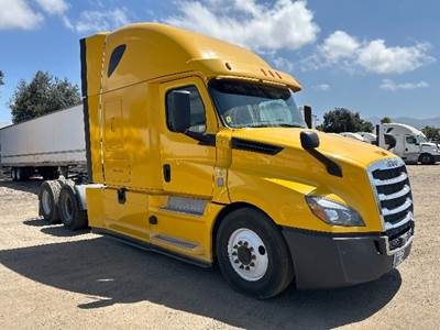 Freightliner Cascadia 126 Sleeper Semi Truck - 72" Integral Sleeper, 455HP, 12 Speed Automatic