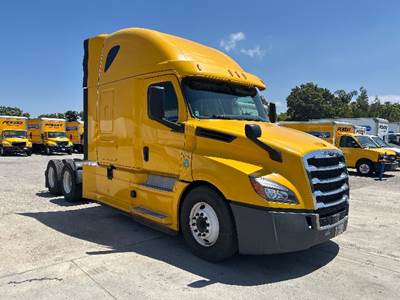 Freightliner Cascadia 126 Sleeper Semi Truck - 72" Integral Sleeper, 455HP, 12 Speed Automatic
