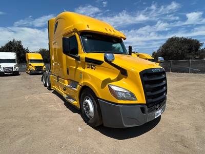 Freightliner Cascadia 126 Sleeper Semi Truck - 72" Integral Sleeper, 455HP, 12 Speed Automatic