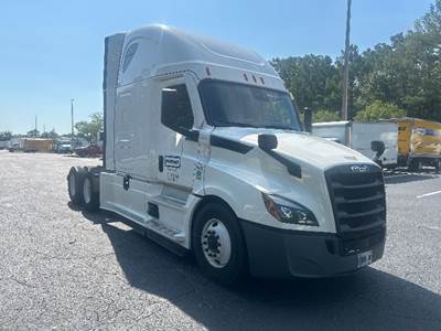 Freightliner Cascadia 126 Sleeper Semi Truck - 72" Integral Sleeper, 455HP, 12 Speed Automatic