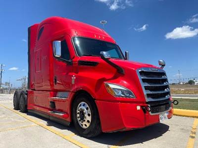 Freightliner Cascadia 126 Sleeper Semi Truck - 72" Integral Sleeper, 455HP, 12 Speed Automatic
