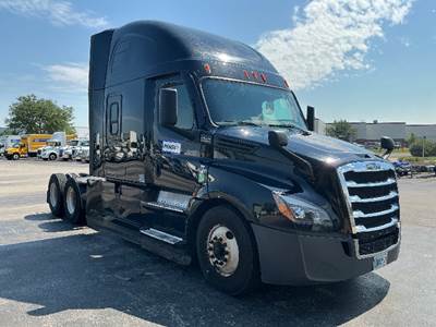 Freightliner Cascadia 126 Sleeper Semi Truck - 72" Integral Sleeper, 455HP, 12 Speed Automatic