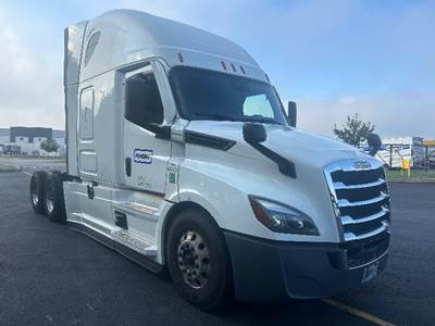 Freightliner Cascadia 126 Sleeper Semi Truck - 72" Integral Sleeper, 455HP, 12 Speed Automatic