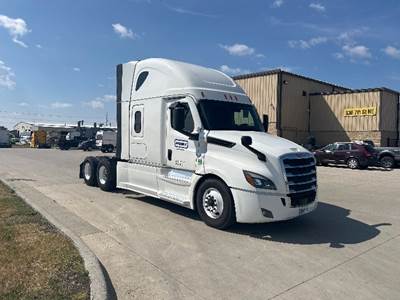 Freightliner Cascadia 126 Sleeper Semi Truck - 72" Integral Sleeper, 505HP, 12 Speed Automatic