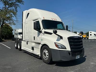Freightliner Cascadia 126 Sleeper Semi Truck - 72" Integral Sleeper, 455HP, 12 Speed Automatic