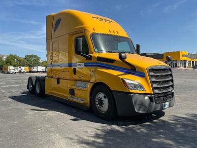 Freightliner Cascadia 126 Sleeper Semi Truck - 72" Integral Sleeper, 455HP, 12 Speed Automatic