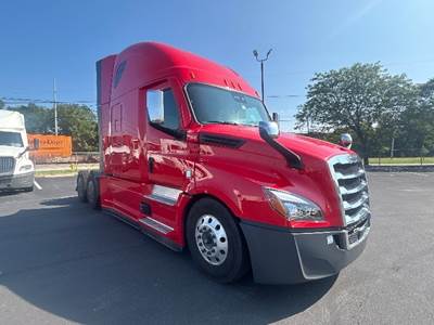 Freightliner Cascadia 126 Sleeper Semi Truck - 72" Integral Sleeper, 455HP, 12 Speed Automatic