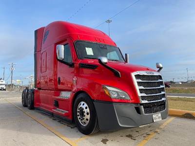 Freightliner Cascadia 126 Sleeper Semi Truck - 72" Integral Sleeper, 455HP, 12 Speed Automatic