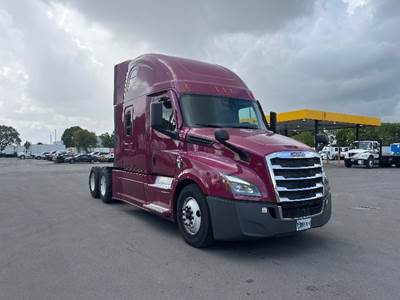 Freightliner Cascadia 126 Sleeper Semi Truck - 72" Integral Sleeper, 475HP, 12 Speed Automatic