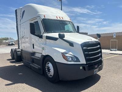 Freightliner Cascadia 126 Sleeper Semi Truck - 72" Integral Sleeper, 450HP, 12 Speed Automatic