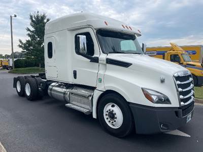 Freightliner Cascadia 126 Sleeper Semi Truck - 72" Integral Sleeper, 455HP, 12 Speed Automatic