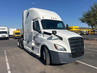 Freightliner Cascadia 126 Sleeper Semi Truck - 72" Integral Sleeper, 455HP, 12 Speed Automatic