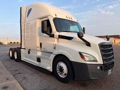Freightliner Cascadia 126 Sleeper Semi Truck - 72" Integral Sleeper, 455HP, 12 Speed Automatic