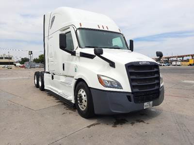 Freightliner Cascadia 126 Sleeper Semi Truck - 72" Integral Sleeper, 455HP, 12 Speed Automatic