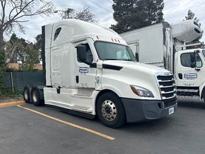 Freightliner Cascadia 126 Sleeper Semi Truck - 72" Integral Sleeper, 455HP, 12 Speed Automatic