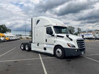 Freightliner Cascadia 126 Sleeper Semi Truck - 72" Integral Sleeper, 455HP, 12 Speed Automatic