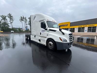 Freightliner Cascadia 126 Sleeper Semi Truck - 72" Integral Sleeper, 455HP, 12 Speed Automatic