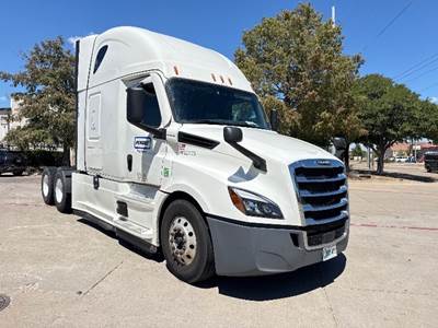 Freightliner Cascadia 126 Sleeper Semi Truck - 72" Integral Sleeper, 455HP, 12 Speed Automatic