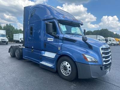 Freightliner Cascadia 126 Sleeper Semi Truck - 72" Integral Sleeper, 455HP, 12 Speed Automatic