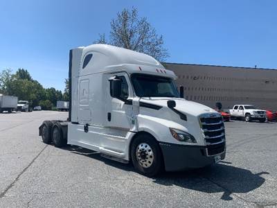 Freightliner Cascadia 126 Sleeper Semi Truck - 72" Integral Sleeper, 455HP, 12 Speed Automatic