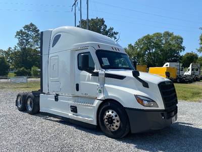 Freightliner Cascadia 126 Sleeper Semi Truck - 72" Integral Sleeper, 455HP, 12 Speed Automatic