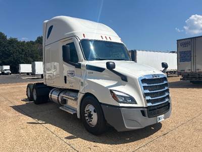 Freightliner Cascadia 126 Sleeper Semi Truck - 72" Integral Sleeper, 455HP, 12 Speed Automatic