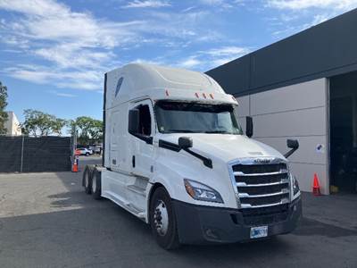 Freightliner Cascadia 126 Sleeper Semi Truck - 72" Integral Sleeper, 455HP, 12 Speed Automatic