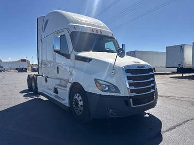 Freightliner Cascadia 126 Sleeper Semi Truck - 72" Integral Sleeper, 455HP, 12 Speed Automatic