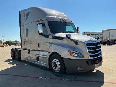 Freightliner Cascadia 126 Sleeper Semi Truck - 72" Integral Sleeper, 455HP, 12 Speed Automatic