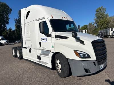 Freightliner Cascadia 126 Sleeper Semi Truck - 72" Integral Sleeper, 455HP, 12 Speed Automatic