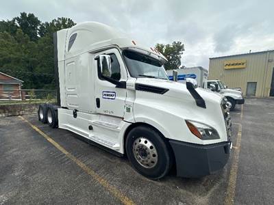 Freightliner Cascadia 126 Sleeper Semi Truck - 72" Integral Sleeper, 455HP, 12 Speed Automatic