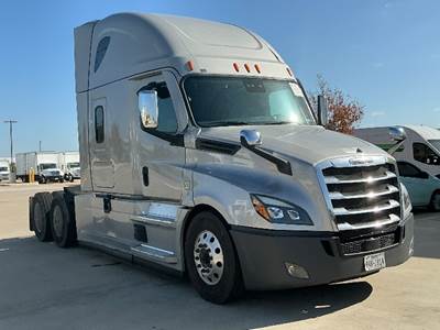 Freightliner Cascadia 126 Sleeper Semi Truck - 72" Integral Sleeper, 455HP, 12 Speed Automatic