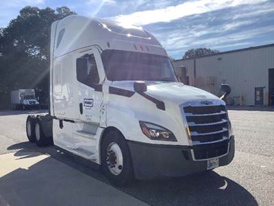 Freightliner Cascadia 126 Sleeper Semi Truck - 72" Integral Sleeper, 455HP, 12 Speed Automatic