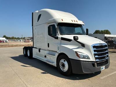 Freightliner Cascadia 126 Sleeper Semi Truck - 72" Integral Sleeper, 455HP, 12 Speed Automatic