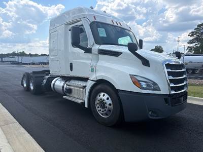 Freightliner Cascadia 126 Sleeper Semi Truck - 60" Integral Sleeper, 455HP, 12 Speed Automatic