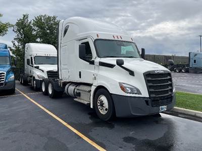 Freightliner Cascadia 126 Sleeper Semi Truck - 72" Integral Sleeper, 450HP, 12 Speed Automatic