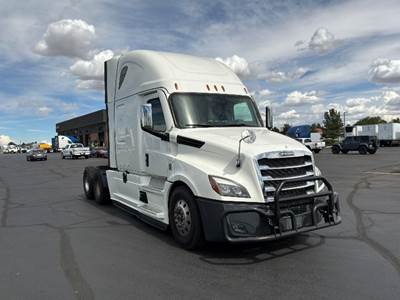 Freightliner Cascadia 126 Sleeper Semi Truck - 72" Integral Sleeper, 455HP, 12 Speed Automatic