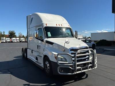 Freightliner Cascadia 126 Sleeper Semi Truck - 72" Integral Sleeper, 455HP, 12 Speed Automatic