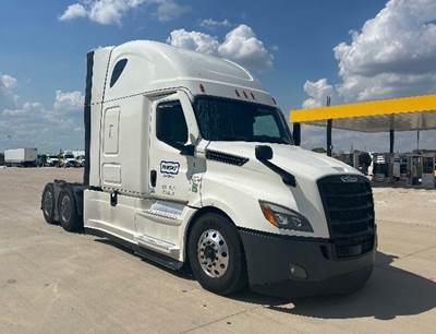 Freightliner Cascadia 126 Sleeper Semi Truck - 72" Integral Sleeper, 455HP, 12 Speed Automatic