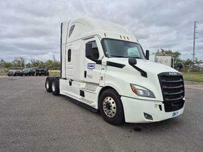 Freightliner Cascadia 126 Sleeper Semi Truck - 72" Integral Sleeper, 455HP, 12 Speed Automatic