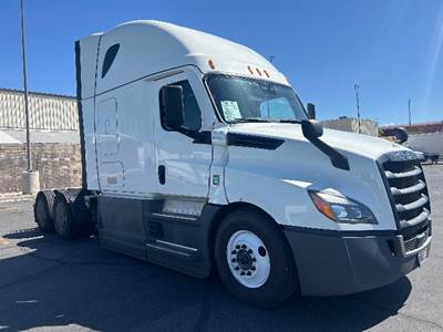 Freightliner Cascadia 126 Sleeper Semi Truck - 72" Integral Sleeper, 450HP, 12 Speed Automatic